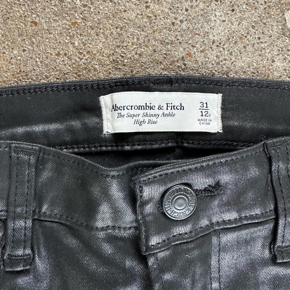 NWT Abercrombie & Fitch The Super Skinny High Ankle High Rise Black Size 31|12S - Picture 4 of 5